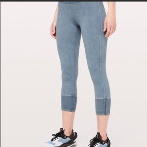 SOLD NWT Wunder Under Crop HR 23" Rib Washed blue